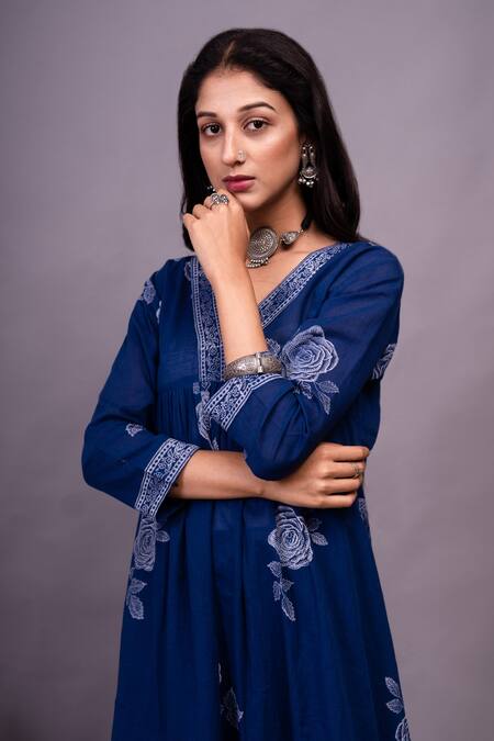 Shop Tashee Blue Cotton Floral Block Prints V Neck Gathered Kurta And Pant Set Online at Aza Fashions Shop_Tashee_Blue Cotton Floral Block Prints V Neck Gathered Kurta And Pant Set_Online_at_Aza_Fashions