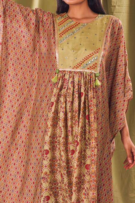 Label NE'Chi Green Muslin Silk Floral, Mirrorwork Round Print Kaftan And Pant Set Online at Aza Fashions Label NE'Chi_Green Muslin Silk Floral, Mirrorwork Round Print Kaftan And Pant Set_Online_at_Aza_Fashions