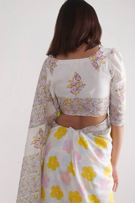 Shop_Negra Elegante_White Bemberg Muslin Printed Floral Block Saree With Unstitched Blouse Piece _at_Aza_Fashions