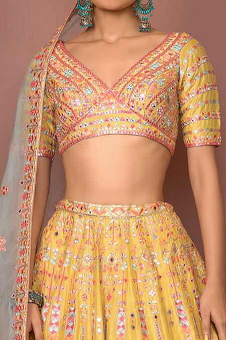 Tamanna Punjabi Kapoor_Yellow Chanderi, Organza Lining Crepe V Neck Bridal Lehenga Set _Online_at_Aza_Fashions