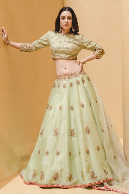 Nitika Gujral_Green Lehenga And Dupatta Organza Blouse Banarasi Round Embroidered Bridal Set _Online_at_Aza_Fashions