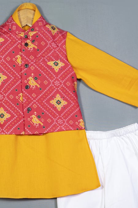 Label Neeti Orange Cotton, Muslin Embroidery Patola Print Bundi And Kurta Set Online at Aza Fashions Label Neeti_Orange Cotton, Muslin Embroidery Patola Print Bundi And Kurta Set _Online_at_Aza_Fashions