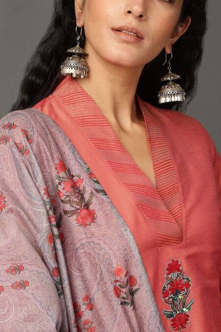 Shop_NUHH_Peach Dupatta Printed Chanderi, Kurta And Pant Pst Silk V Neck Set With _Online_at_Aza_Fashions