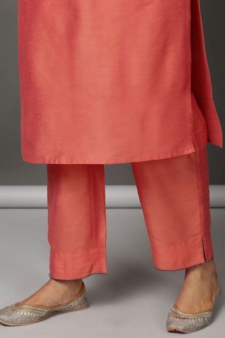 NUHH_Peach Dupatta Printed Chanderi, Kurta And Pant Pst Silk V Neck Set With _at_Aza_Fashions