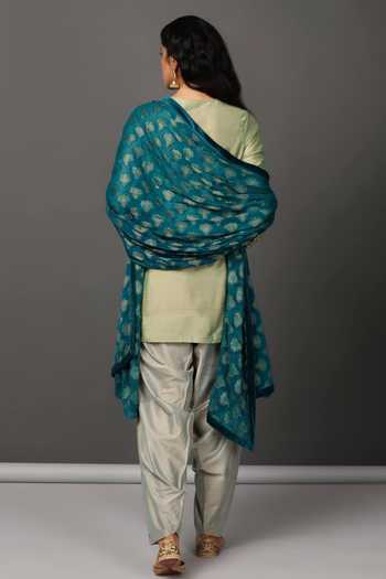 Shop NUHH Green Dupatta Viscose Georgette, Kurta And Pant Pst Silk Set With Floral Motif at Aza Fashions Shop_NUHH_Green Dupatta Viscose Georgette, Kurta And Pant Pst Silk Set With Floral Motif _at_Aza_Fashions