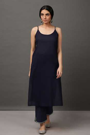 NUHH_Black Kurta 100% Polyester Pant And Slip 100% Cotton Dupatta Ikat Print Set _Online_at_Aza_Fashions