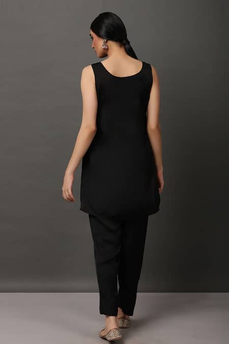 Buy_NUHH_Black 100% Polyester V Neck Printed Kurta Set _Online_at_Aza_Fashions