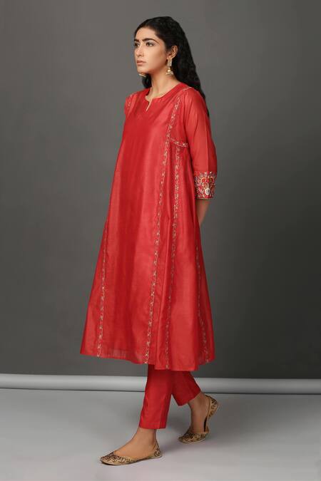 Buy_NUHH_Red Inner 100% Cotton, Kurta And Pant Chanderi Notched & Set _Online_at_Aza_Fashions