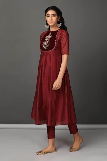 Buy Nuhh Maroon Inner 100% Cotton, Kurta And Pant Chanderi Round Handwoven & Set Online at Aza Fashions Buy_Nuhh_Maroon Inner 100% Cotton, Kurta And Pant Chanderi Round Handwoven & Set _Online_at_Aza_Fashions