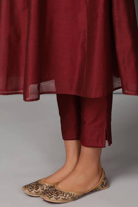Nuhh Maroon Inner 100% Cotton, Kurta And Pant Chanderi Round Handwoven & Set at Aza Fashions Nuhh_Maroon Inner 100% Cotton, Kurta And Pant Chanderi Round Handwoven & Set _at_Aza_Fashions