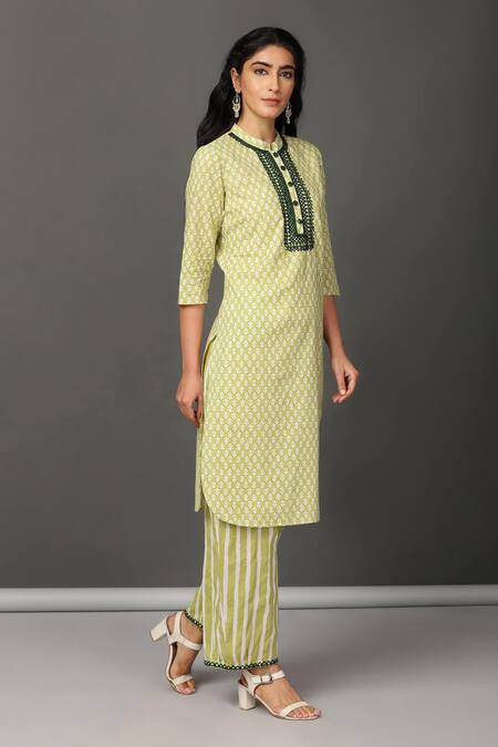 NUHH_Green 100% Cotton Mandarin Collar Printed Kurta And Pant Set _Online_at_Aza_Fashions
