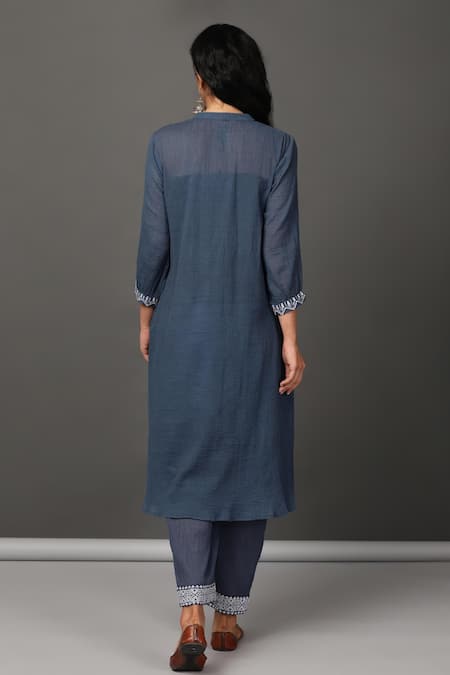 Nuhh Embroidered Kurta & Pant Set 