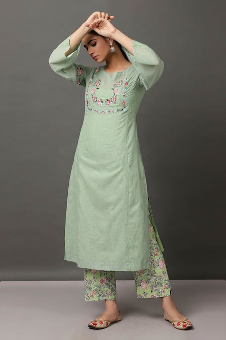 NUHH Green Kurta And Slip 100 Cotton Pant 100% Viscose Round Embroidered & Set 