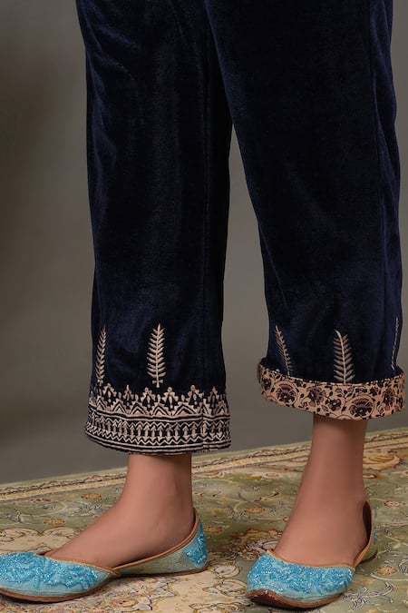 NUHH_Blue Velvet And Chiffon Notched Embroidered Kurta Set _at_Aza_Fashions