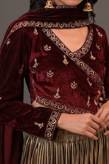 Shop_NUHH_Maroon Velvet And Metallic Jersey V Neck Embroidered Lehenga Set _Online_at_Aza_Fashions