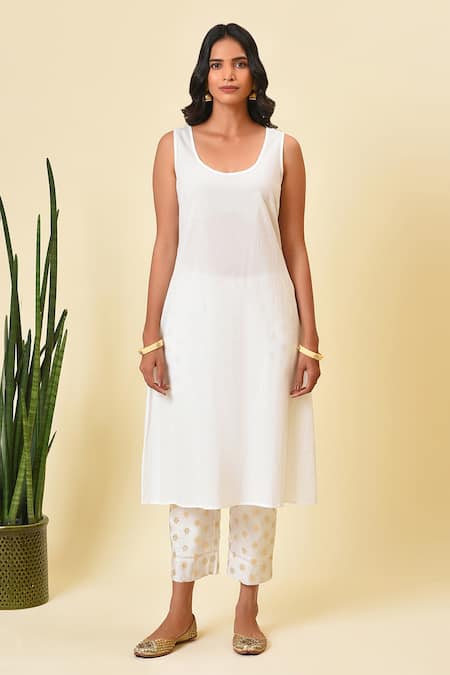 Buy_NUHH_White Dupatta Viscose Georgette, Inner  Cotton, Kurta Chanderi, Pant Set _Online_at_Aza_Fashions