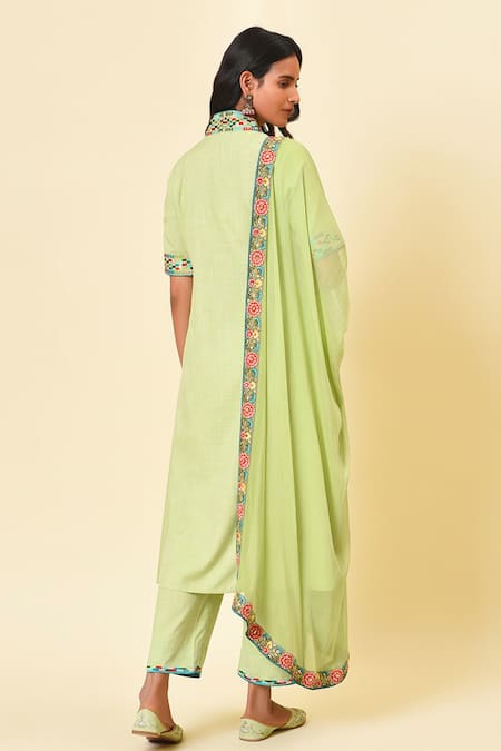 Shop_NUHH_Green Cotton And Chiffon Embroidery V Neck Kurta Set  _at_Aza_Fashions
