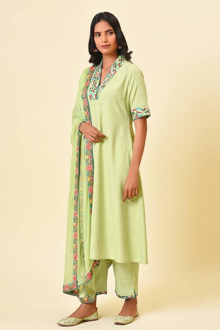 Buy_NUHH_Green Cotton And Chiffon Embroidery V Neck Kurta Set  _Online_at_Aza_Fashions