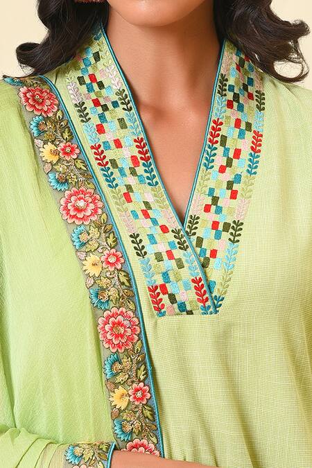 NUHH_Green Cotton And Chiffon Embroidery V Neck Kurta Set  _at_Aza_Fashions