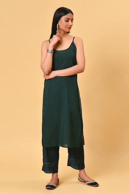 Buy_NUHH_Green Chanderi And Cotton V Neck Kurta Set _Online_at_Aza_Fashions