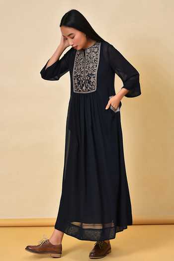 Buy_NUHH_Blue Inner- Cotton, Kurta- Georgette Floral Notched Embroidered _Online_at_Aza_Fashions
