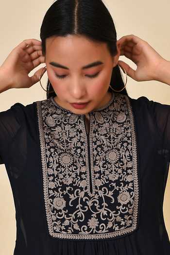 Shop_NUHH_Blue Inner- Cotton, Kurta- Georgette Floral Notched Embroidered _Online_at_Aza_Fashions