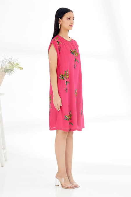 Buy_Nikasha_Fuchsia 100% Crepe Banana Tree Round Hand Painted Dress _Online_at_Aza_Fashions