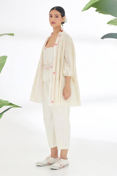 Nikasha_Cream Handwoven Jamdani Cotton Polka Dots, Heart Reversible Tiered Jacket _Online_at_Aza_Fashions