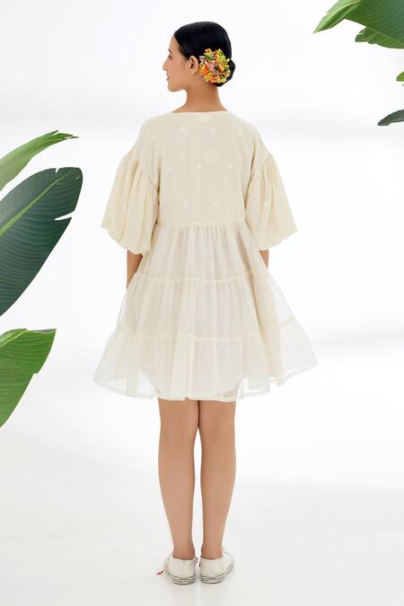 Nikasha_Cream Handwoven Jamdani Cotton Deep V Neck Tiered Dress _at_Aza_Fashions
