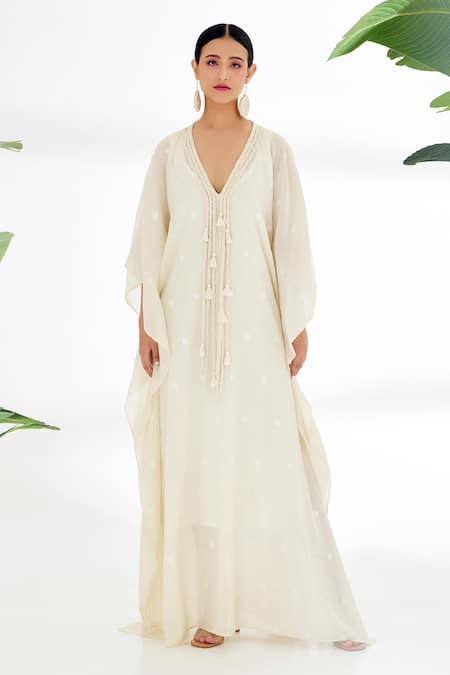 Shop_Nikasha_Cream Handwoven Jamdani Cotton Deep V Neck Hand Kaftan _Online_at_Aza_Fashions