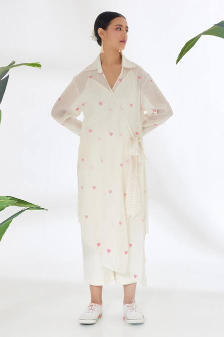 Buy_Nikasha_Cream Handwoven Jamdani Cotton Heart Collared Neck Wrap Dress _Online_at_Aza_Fashions