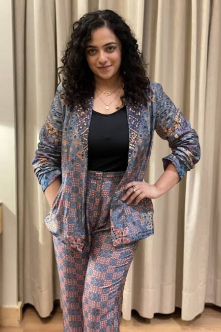 Buy_Saundh_Grey Pure Raw Silk Jacket Lapel Mizo Knitted Suit Set_Online_at_Aza_Fashions