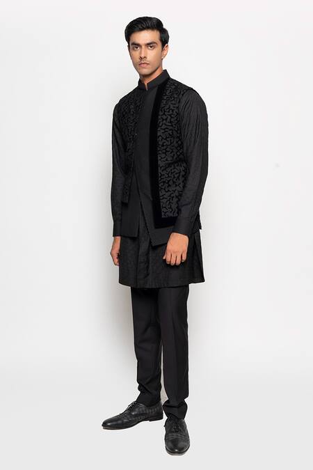 Amaare Black Wool Bend Embroidered Bundi And Kurta Set Online at Aza Fashions Amaare_Black Wool Bend Embroidered Bundi And Kurta Set _Online_at_Aza_Fashions