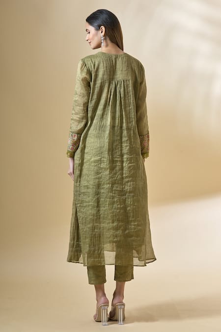 Neha Khullar Embroidered Chanderi Kurta Set 