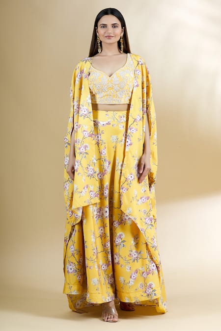 Neha Khullar_Yellow Crepe Blouse Leaf Printed Lehenga Set With Cape _Online_at_Aza_Fashions