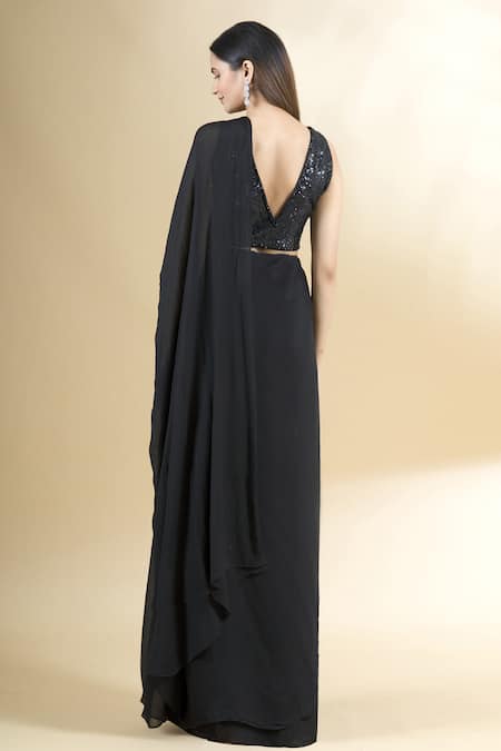 Shop Neha Khullar Black Chiffon V Neck Pre-draped Saree With Blouse at Aza Fashions Shop_Neha Khullar_Black Chiffon V Neck Pre-draped Saree With Blouse _at_Aza_Fashions