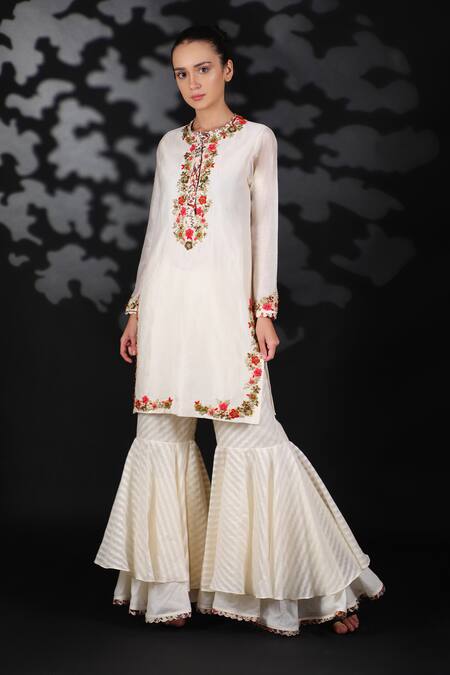 Buy_Nikasha_White Handwoven Cotton Jamdani Round Kurta Set _Online_at_Aza_Fashions