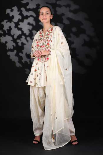 Buy_Nikasha_White Handwoven Cotton Jamdani Notched Printed Kurta Set _Online_at_Aza_Fashions