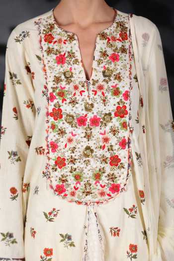 Nikasha_White Handwoven Cotton Jamdani Notched Printed Kurta Set _at_Aza_Fashions