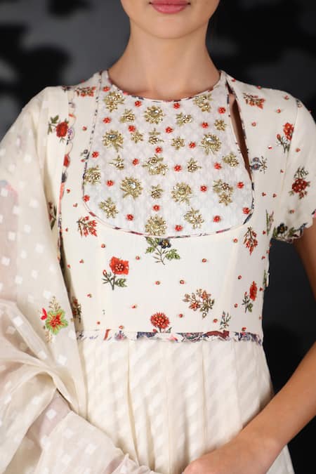 Shop_Nikasha_White Handwoven Cotton Jamdani Round Printed Anarkali Set _Online_at_Aza_Fashions