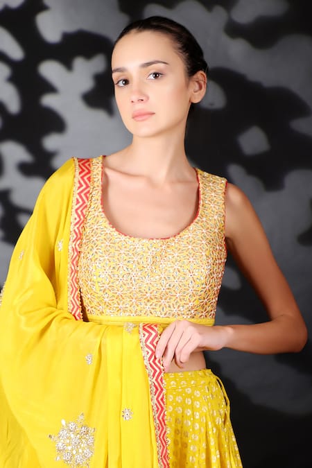 Buy_Nikasha_Yellow Cotton Silk, Matka Silk, Chinon Chiffon U Neck Floral Print Lehenga Set _Online_at_Aza_Fashions
