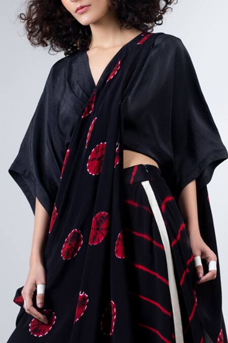 Nupur Kanoi Black Crepe, Habutai Silk V Neck Shibori Print Dhoti Saree With Blouse at Aza Fashions Nupur Kanoi_Black Crepe, Habutai Silk V Neck Shibori Print Dhoti Saree With Blouse_at_Aza_Fashions