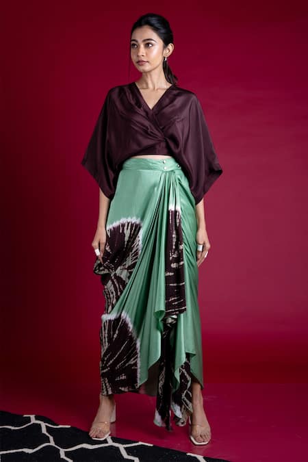 Nupur Kanoi_Green Silk And Satin Leheriya V Neck Kaftan Top & Skirt Set_Online_at_Aza_Fashions