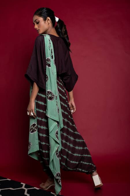 Buy_Nupur Kanoi_Green Silk And Crepe Shibori & Leheriya V Neck Printed Dhoti Saree With Kaftan Top_Online_at_Aza_Fashions