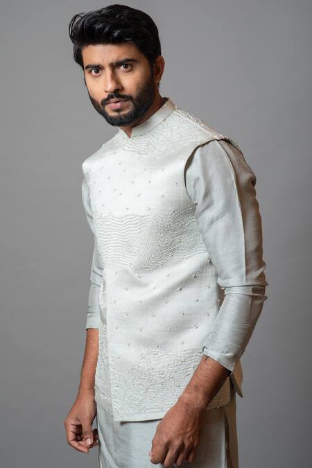 PAARSH White Cotton, Bamberg Silk, Linen Satin Of Hope Embroidered Bundi Kurta Set Online at Aza Fashions PAARSH_White Cotton, Bamberg Silk, Linen Satin Of Hope Embroidered Bundi Kurta Set _Online_at_Aza_Fashions