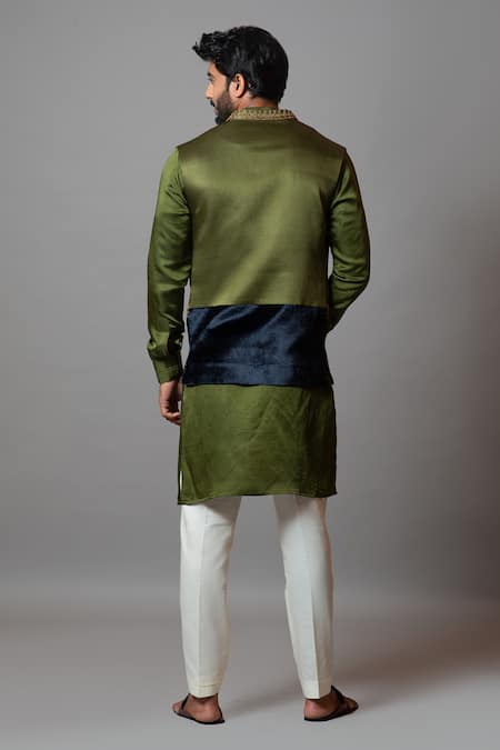 PAARSH Yami Embroidered Front Open Bundi Kurta Set 