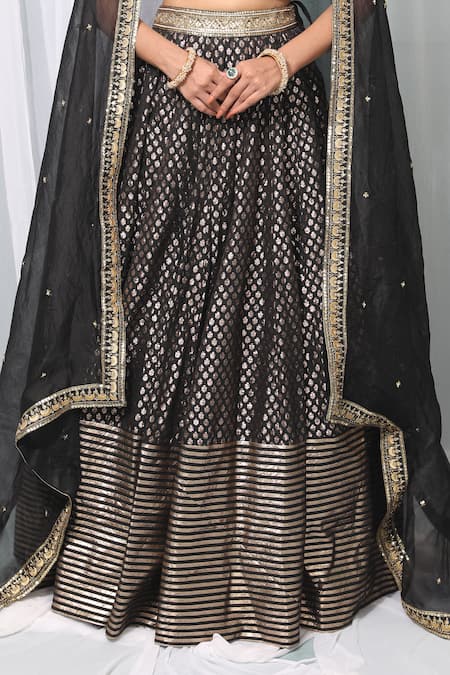 Neha Khullar Black Organza, Banarasi Silk V Neck Embroidered Lehenga Set at Aza Fashions Neha Khullar_Black Organza, Banarasi Silk V Neck Embroidered Lehenga Set _at_Aza_Fashions