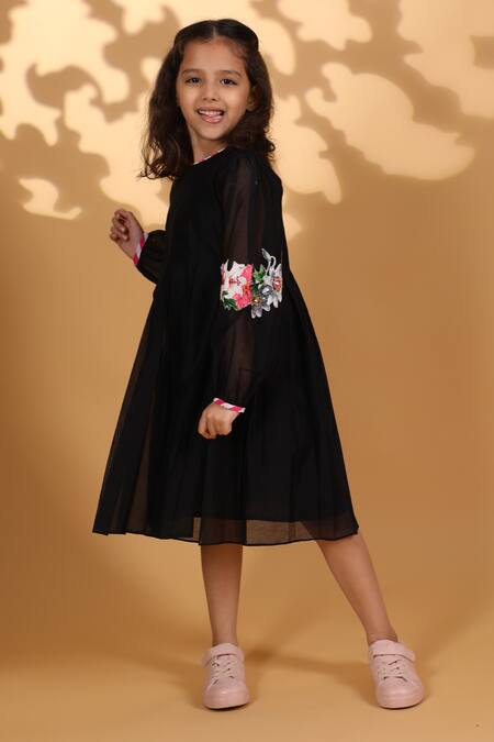 Buy_Nikasha_Black Chanderi Embroidery Kurta _Online_at_Aza_Fashions