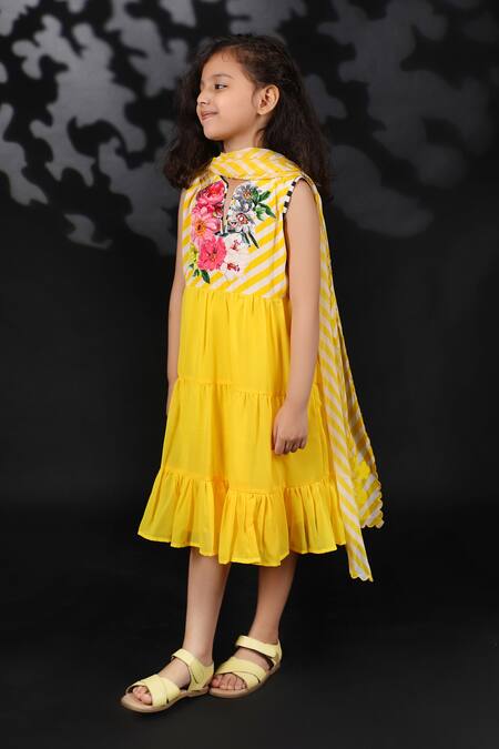 Nikasha_Yellow Georgette Embroidery Kurta With Dupatta _Online_at_Aza_Fashions