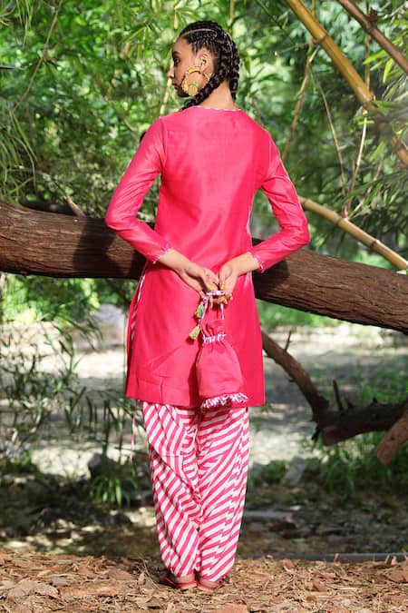 Nikasha Chanderi Kurta Set 